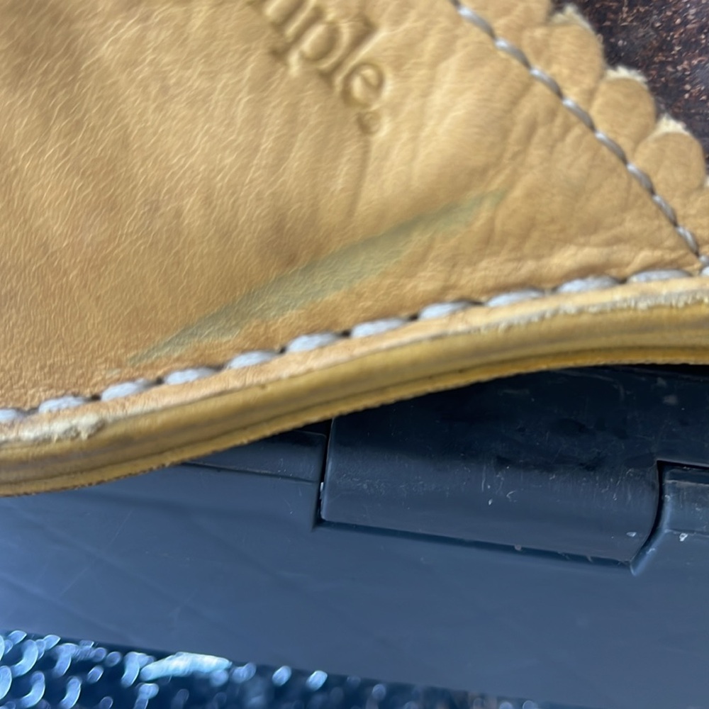 Simple Yellow Leather Slide Sandals - Picture 12 of 12